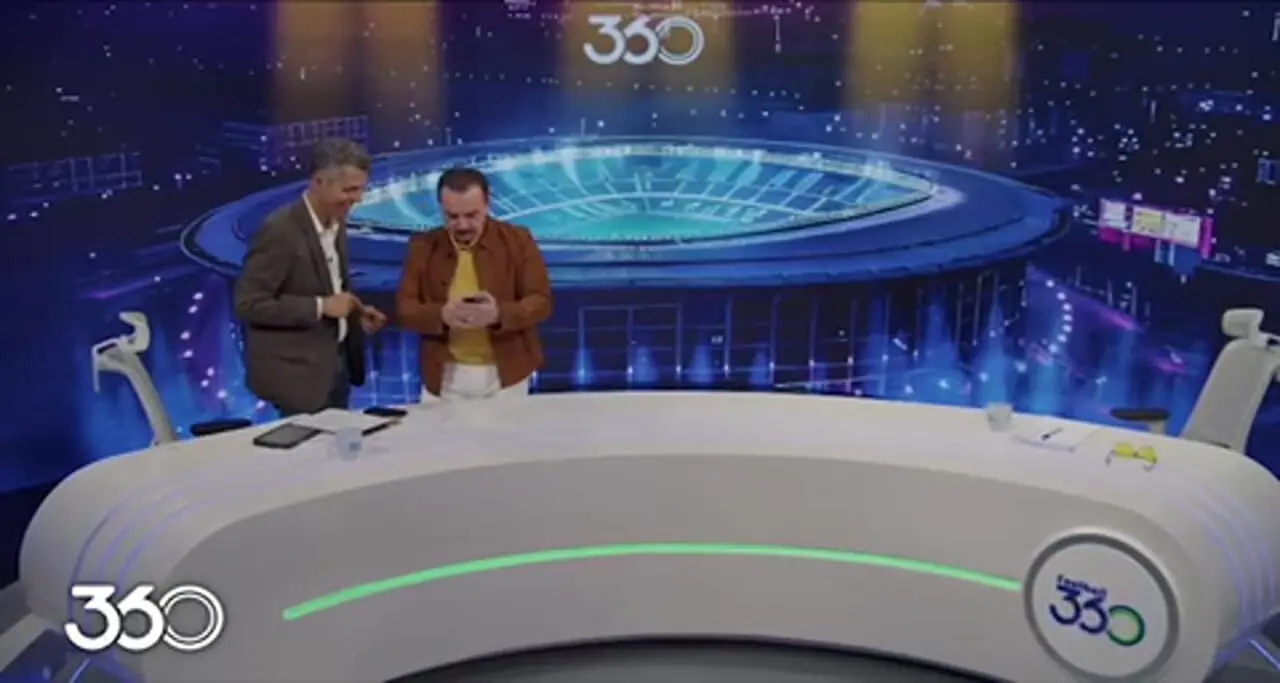 بمب دوشنبه شب عادل فردوسی‌پور؛ بفرمایید فیلم امضای قرارداد!