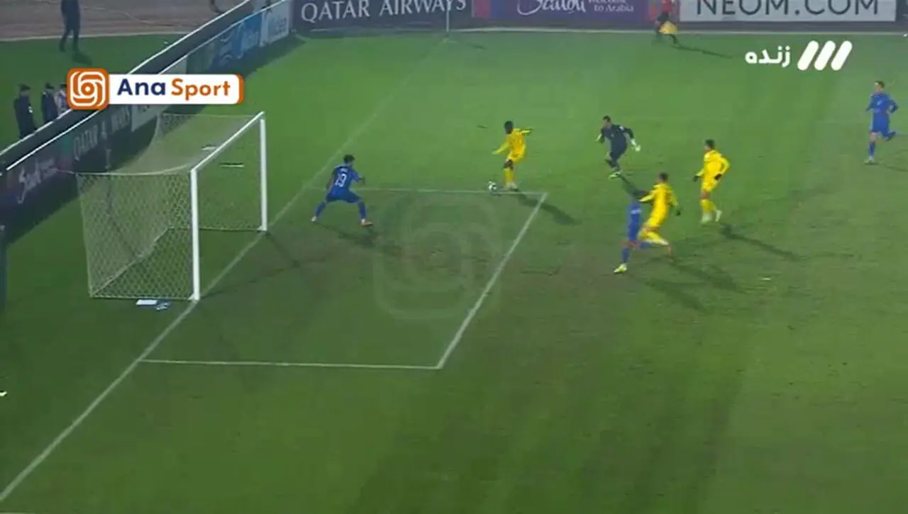 تکل استثنایی فلاح دروازه خالی استقلال را نجات داد