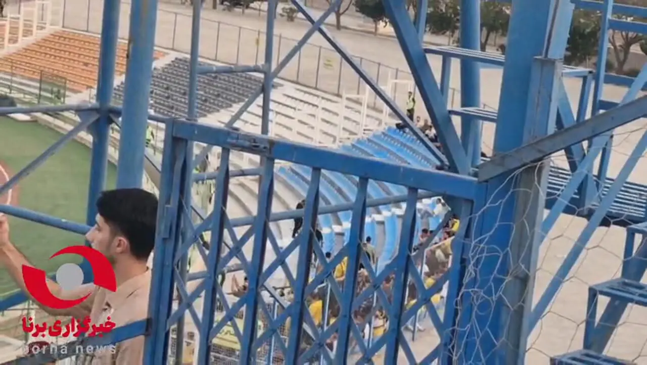 کری سنگین هواداران استقلال و سپاهان برای پرسپولیسی‌ها!